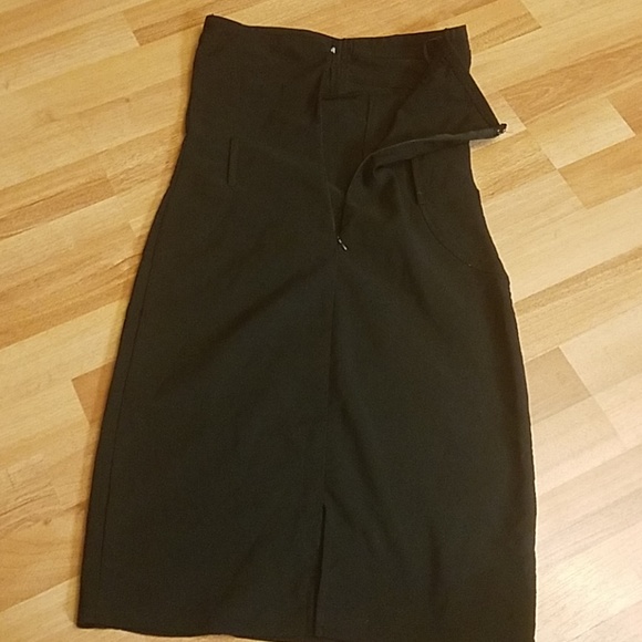 black strapless dress - Picture 6 of 7